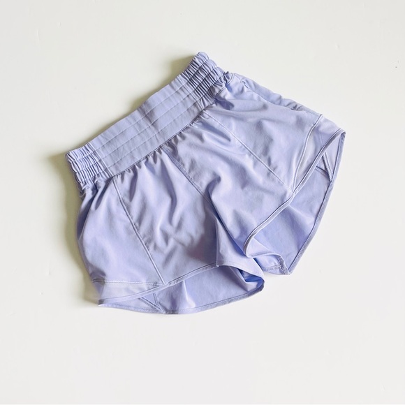 NWOT Lululemon SIZE 2 Hotty Hot HR high rise 2.5” shorts...